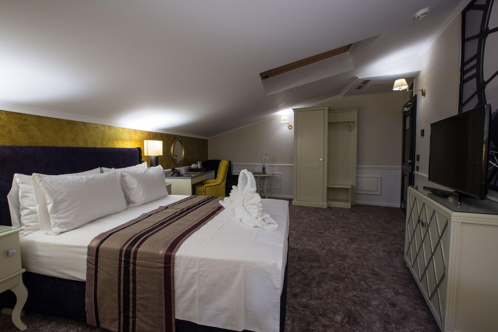 Peninsula Boutique Hotel Constanta Bagian luar foto