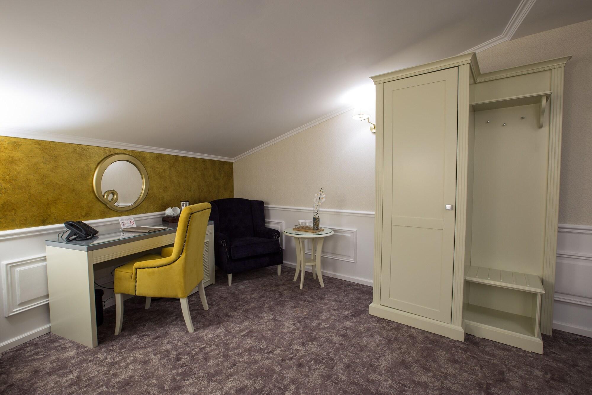 Peninsula Boutique Hotel Constanta Bagian luar foto