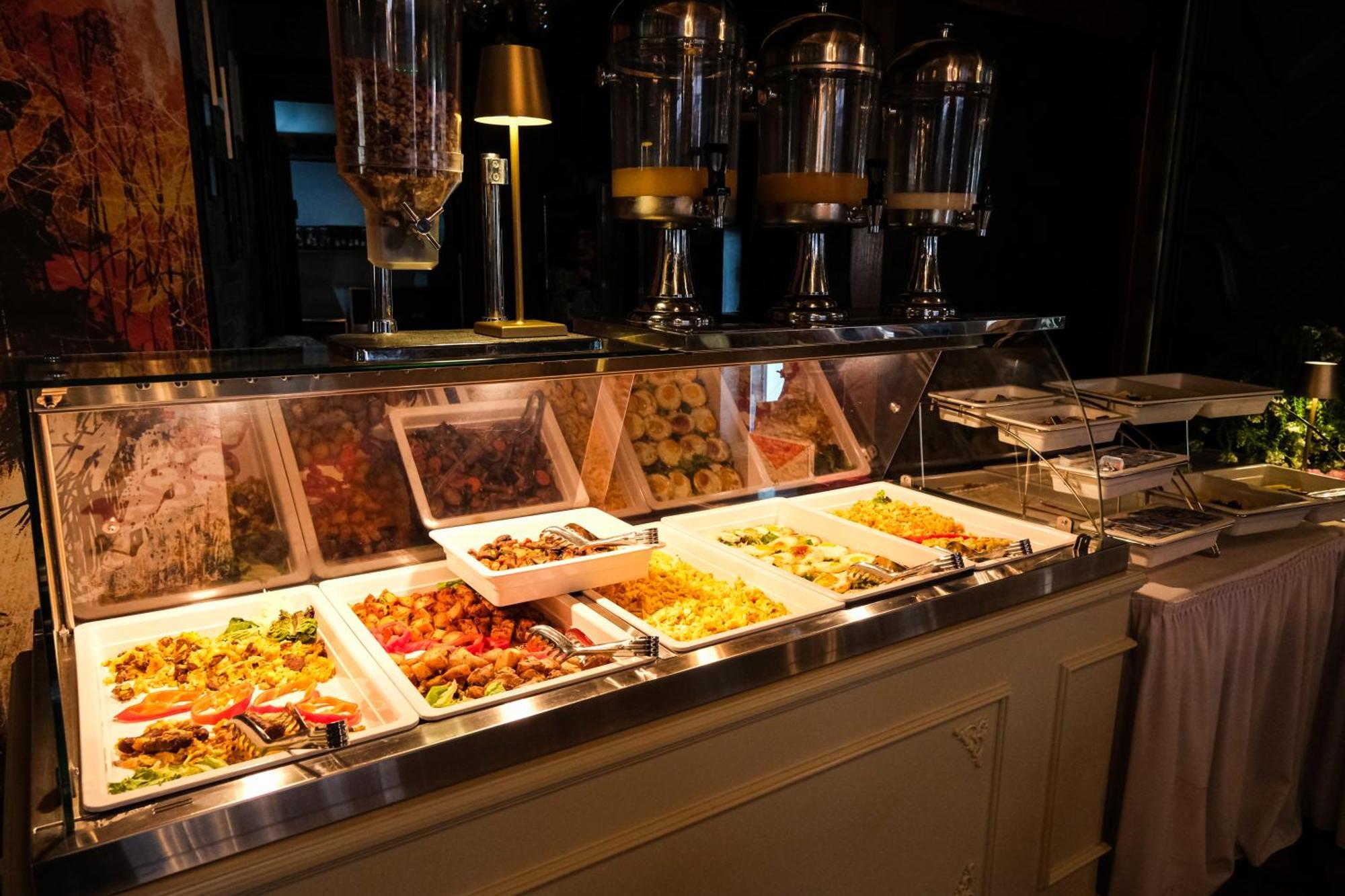 Peninsula Boutique Hotel Constanta Bagian luar foto