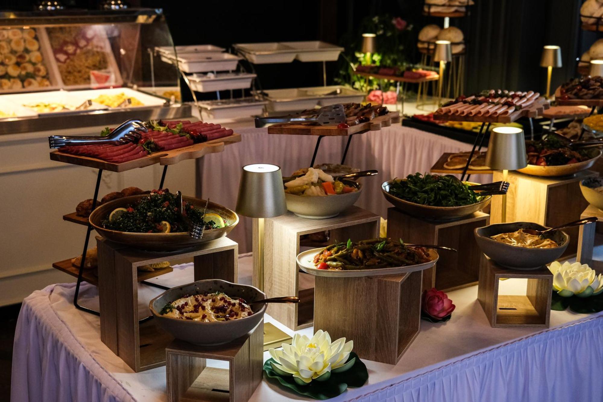 Peninsula Boutique Hotel Constanta Bagian luar foto