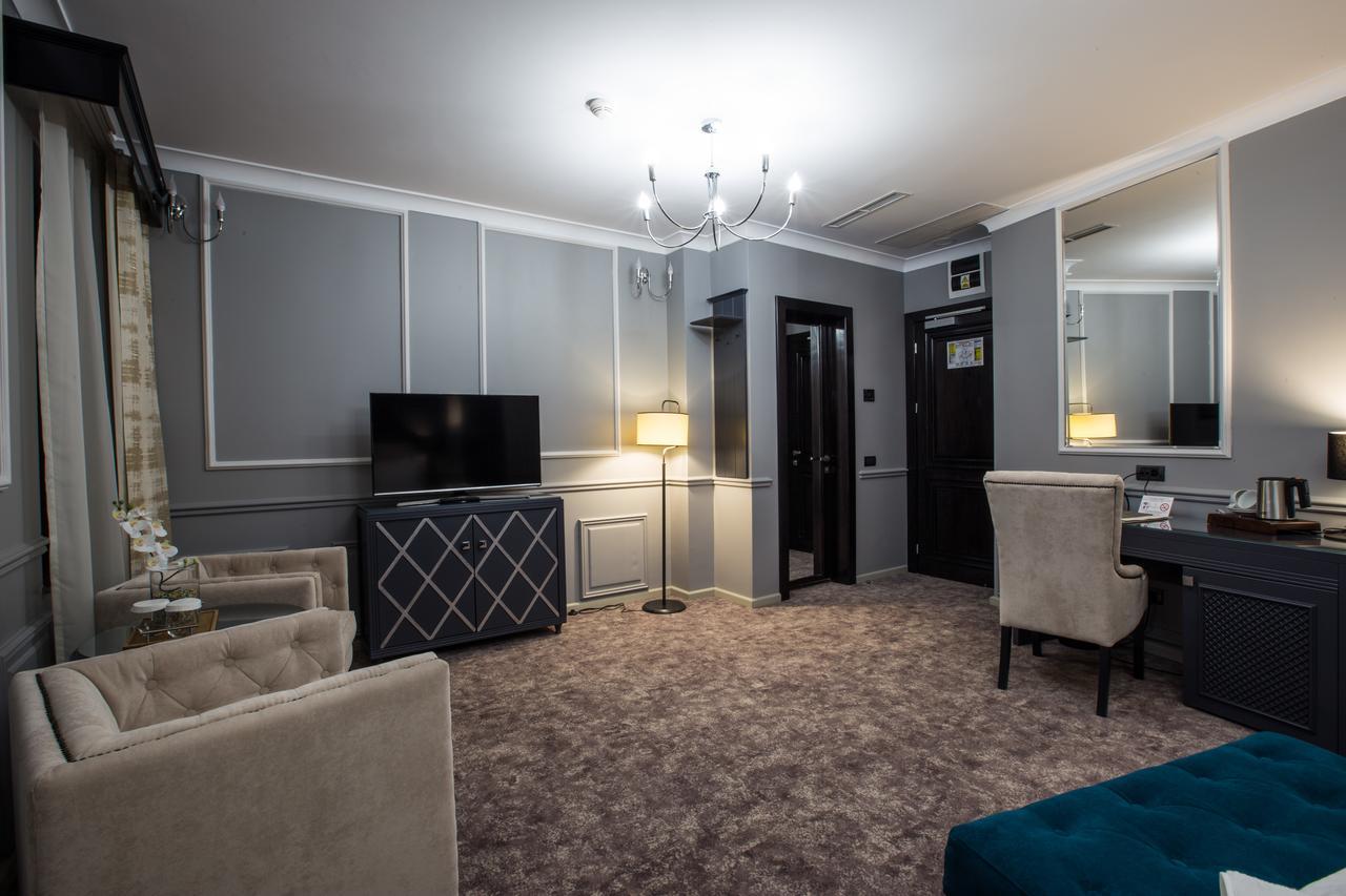 Peninsula Boutique Hotel Constanta Bagian luar foto