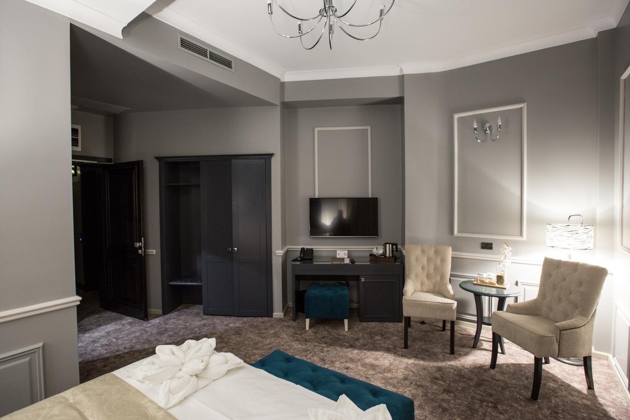Peninsula Boutique Hotel Constanta Bagian luar foto