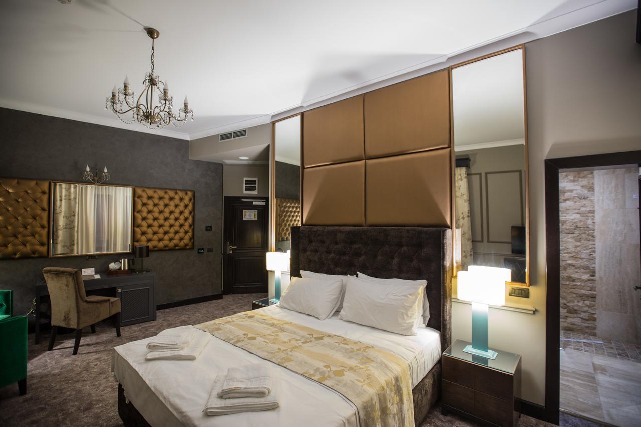 Peninsula Boutique Hotel Constanta Bagian luar foto